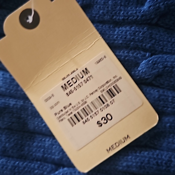 St. Johns Bay sweater! - Picture 4 of 6